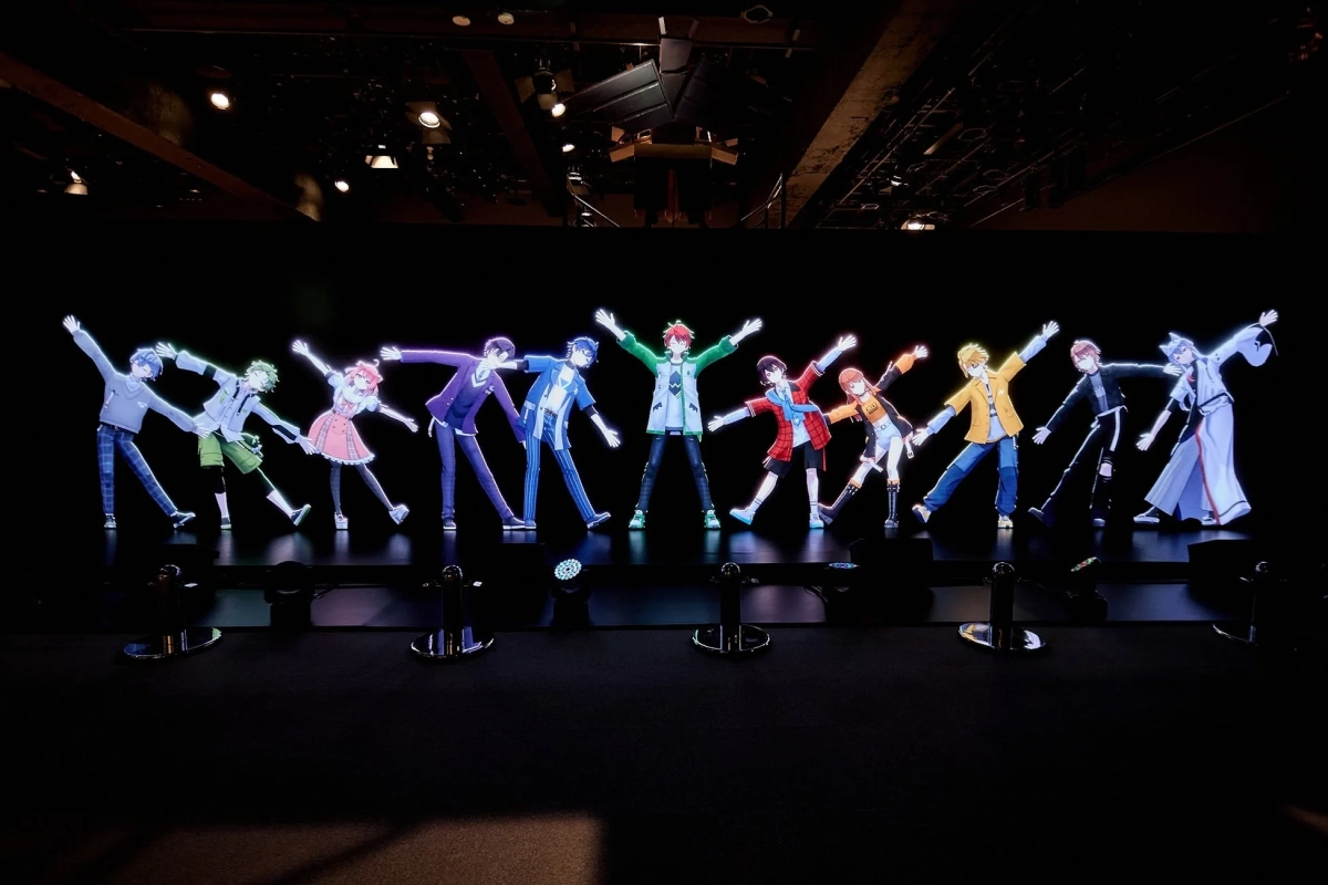 ライブエリアのホログラムステージ