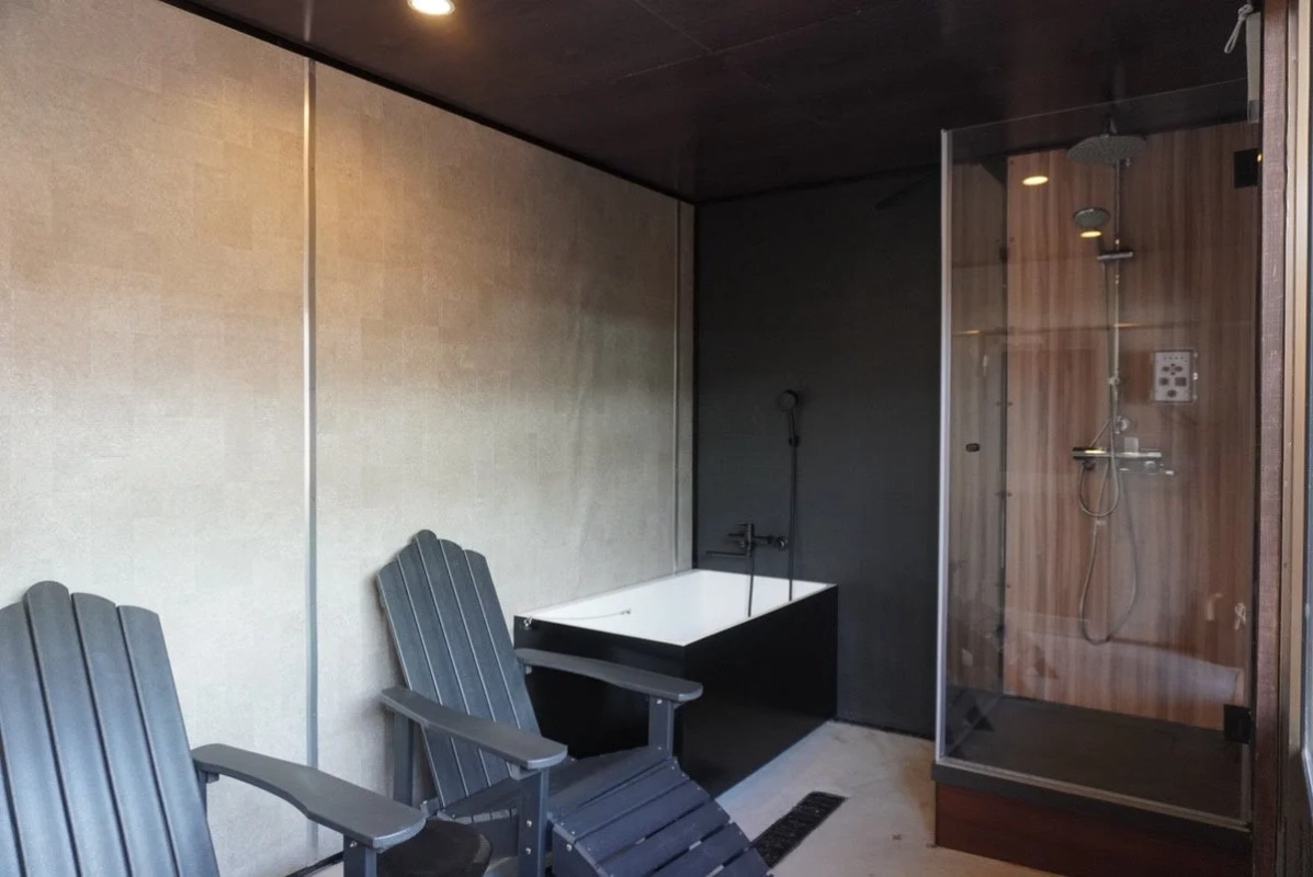 モダンなバスルーム