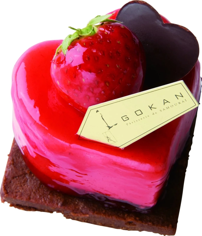 ハート型のいちごケーキ