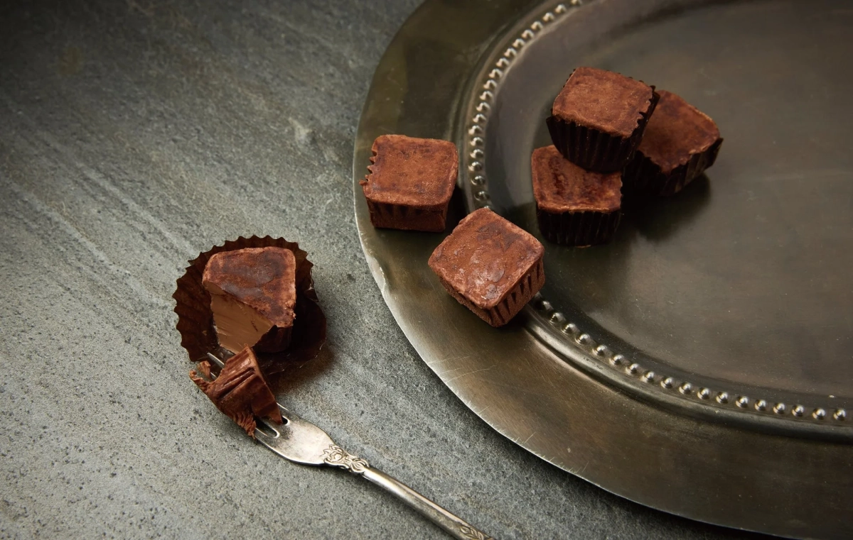 ココアパウダーのかかった生チョコレート