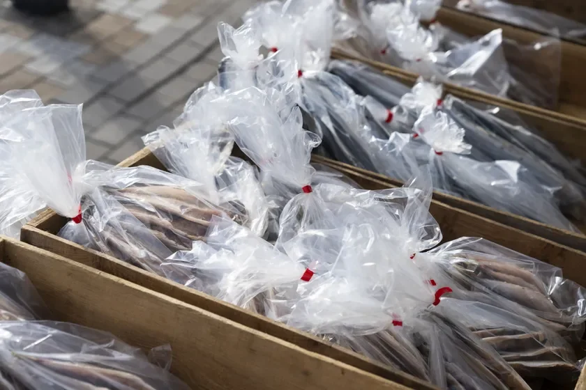 干物が並ぶ市場