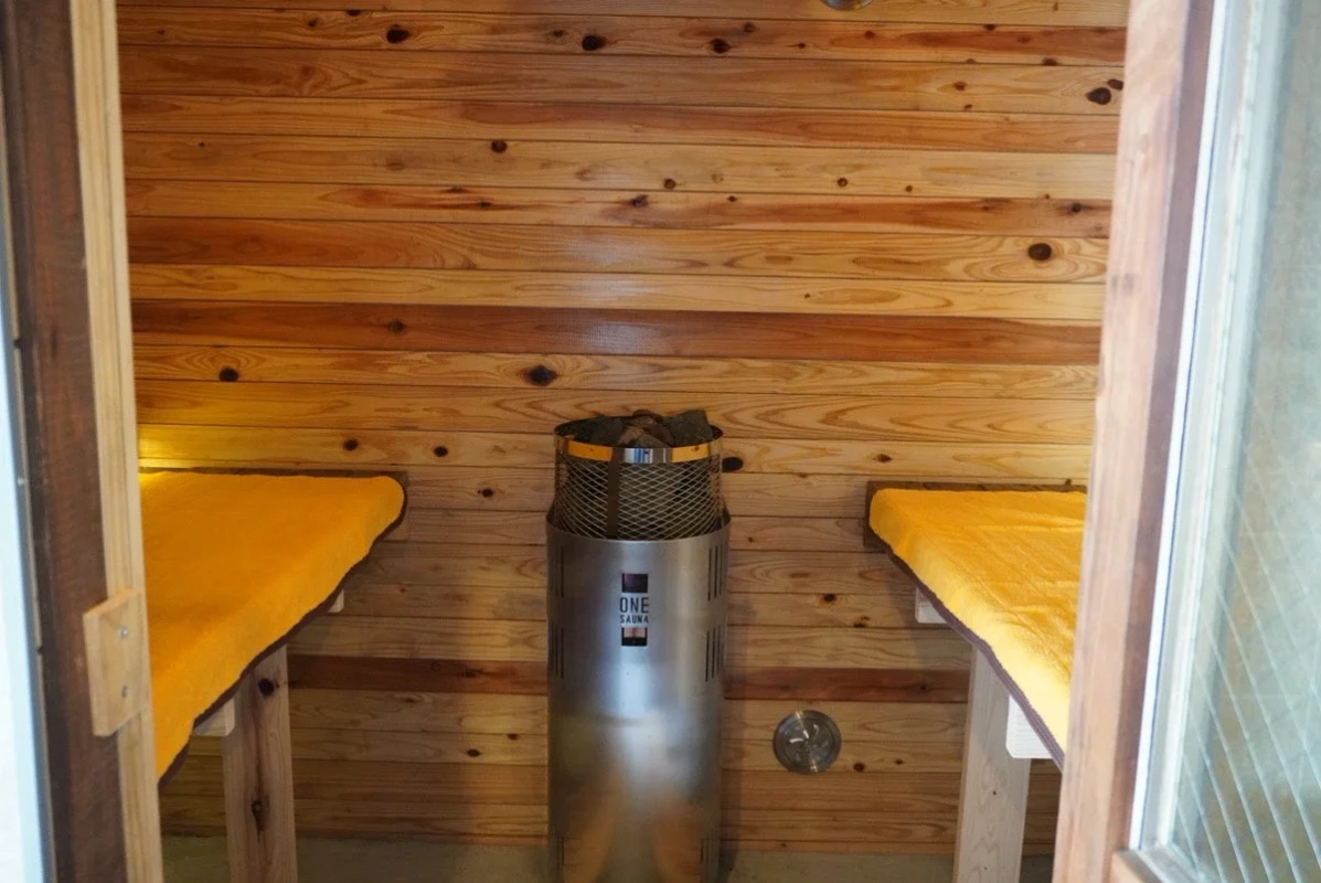 サウナ室の内部