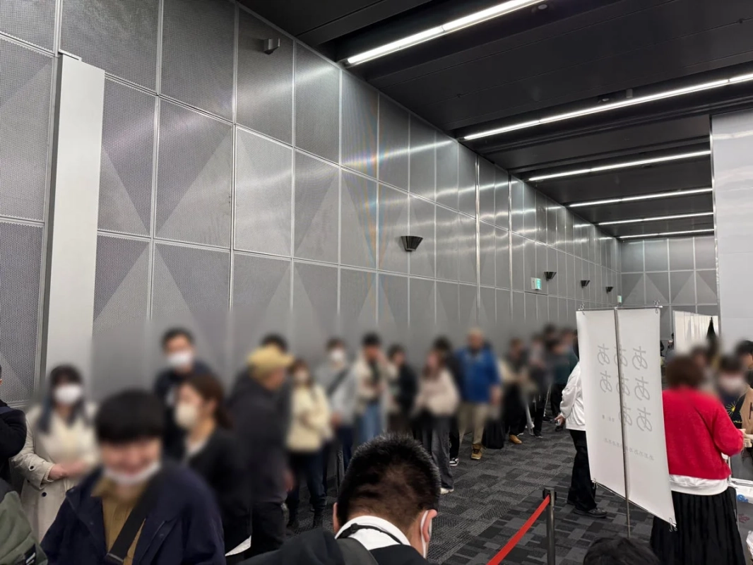 あみあみブースの行列