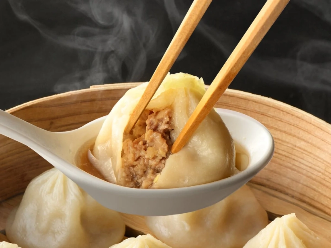 熱々の小籠包