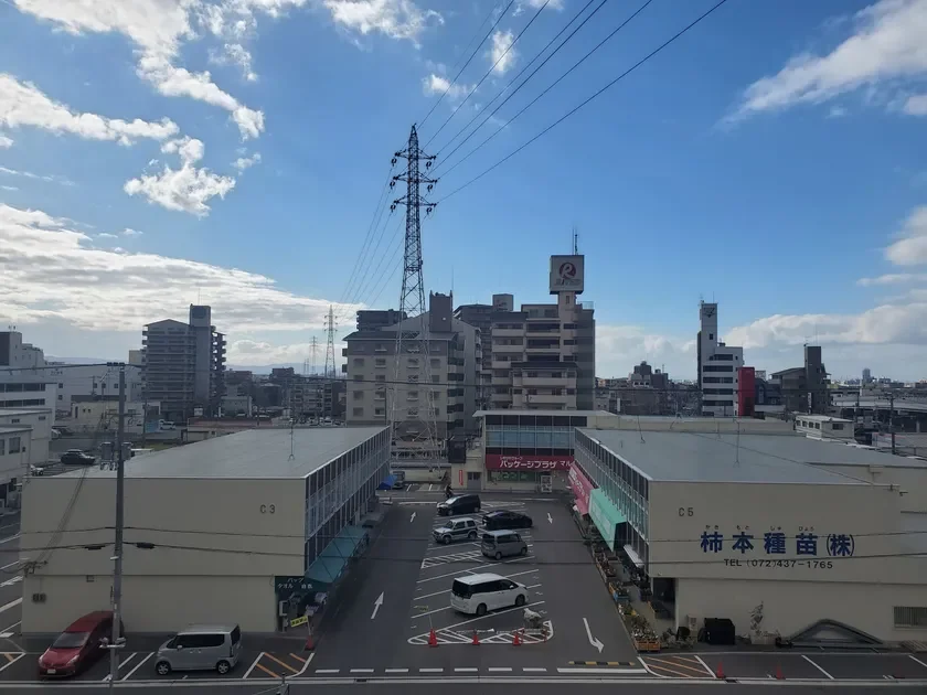 泉州卸商業団地の商業ビル