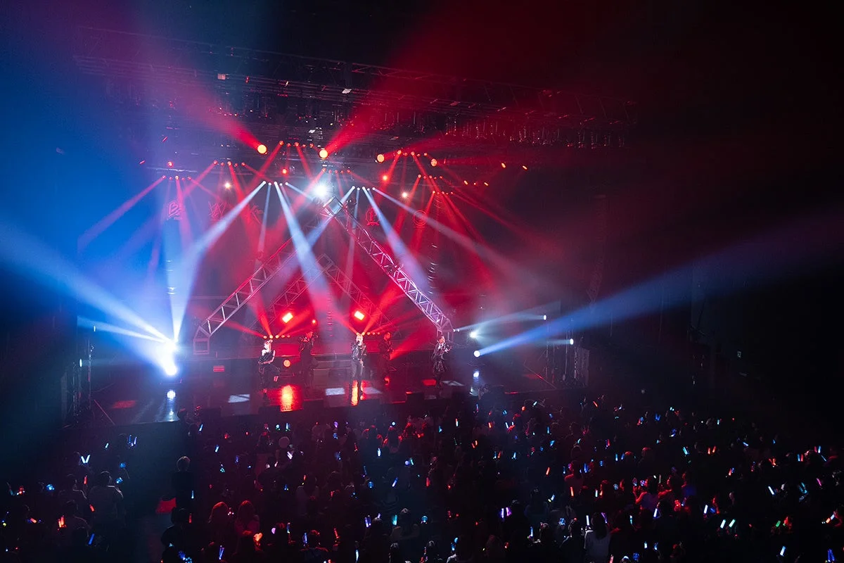ステージと観客の熱気