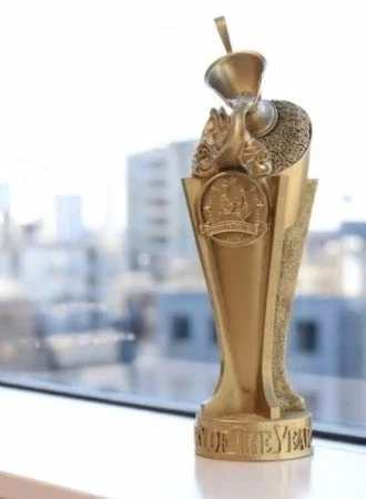 金色のトロフィー