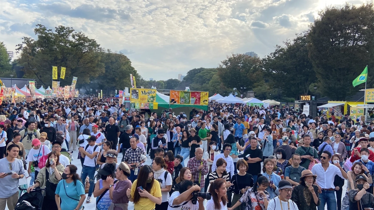 屋外フードフェスティバル