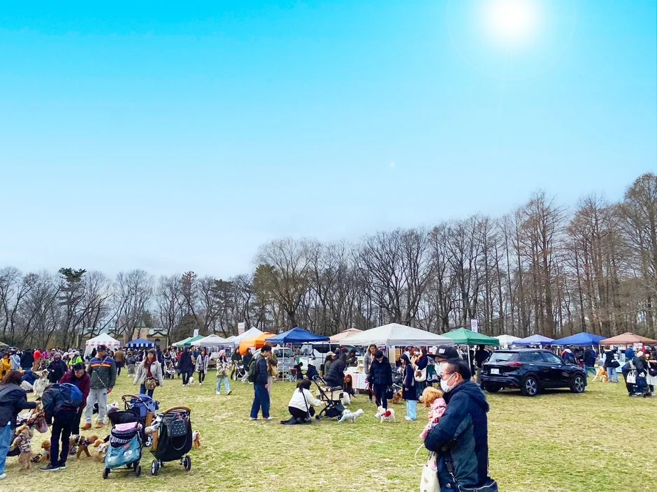 賑わうマルシェ