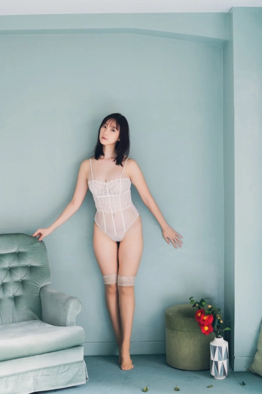 山崎あみ グラビア1