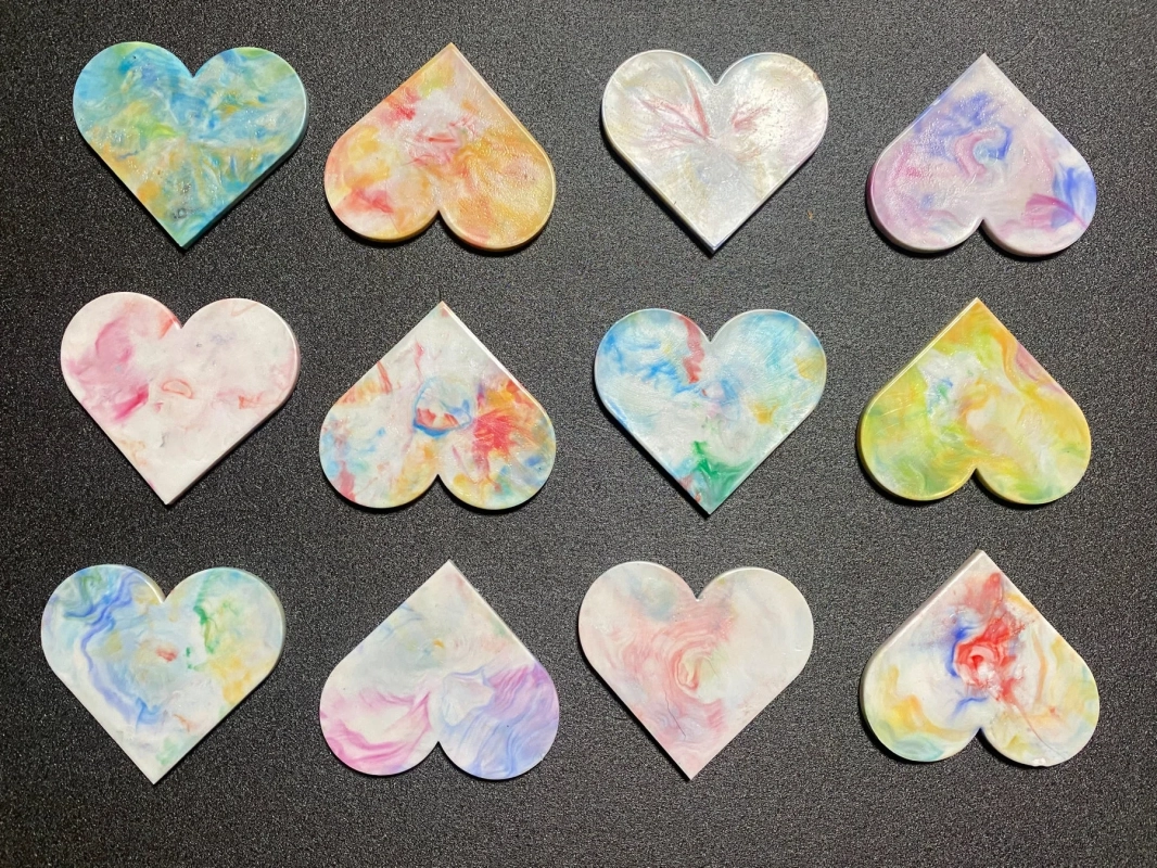 ハート形のアップサイクル絵馬