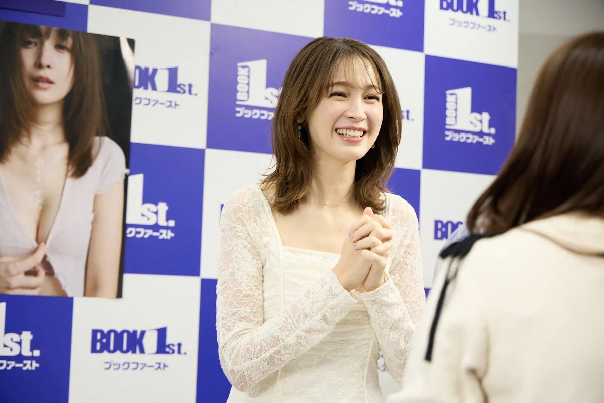 イベント会場で笑顔を見せる藤井サチさん