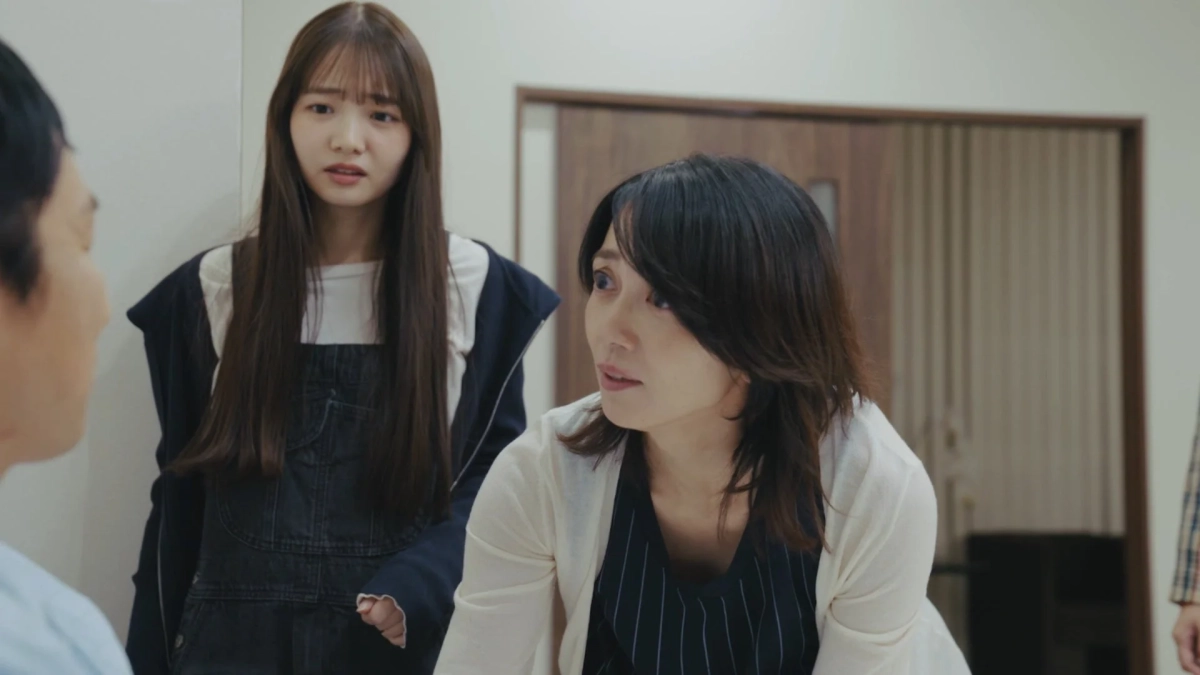 ましろと東雲妖子の会話シーン