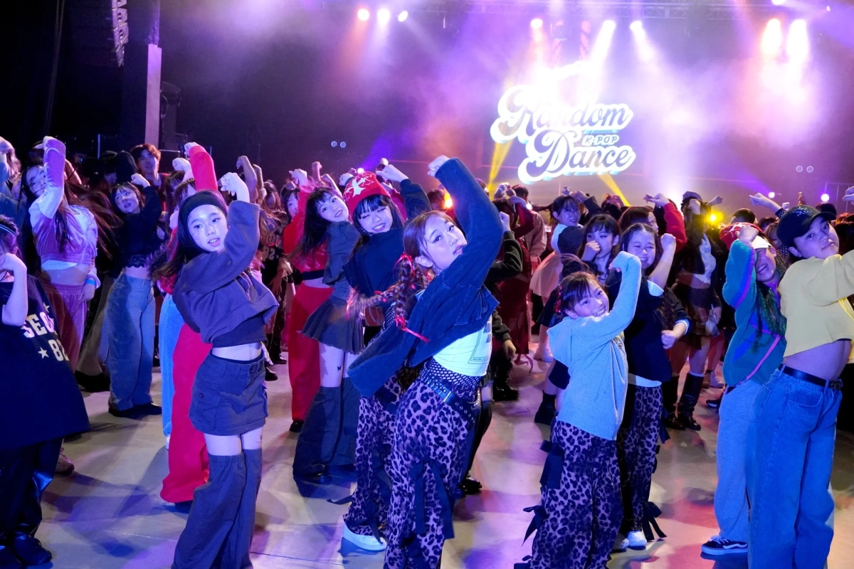 K-POP Random Dance