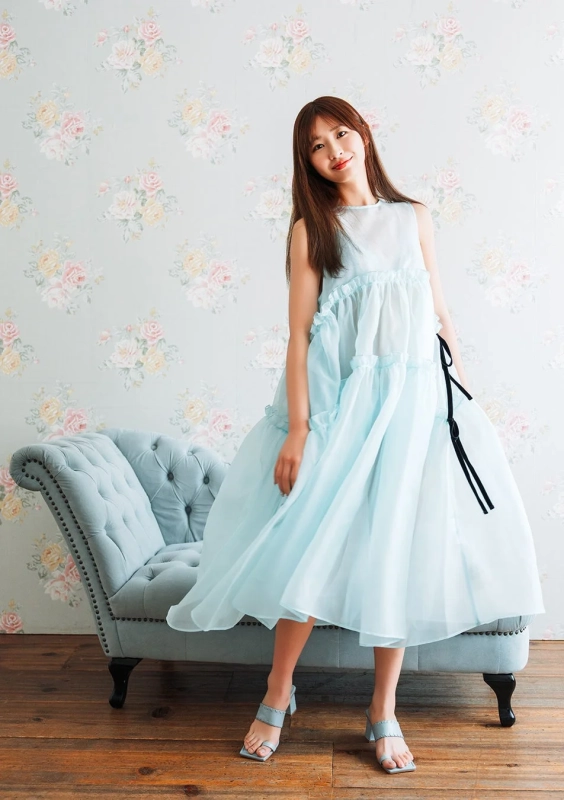 水色のシースルーワンピース