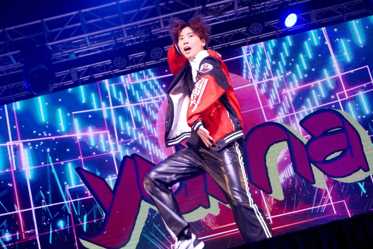 男性パフォーマー