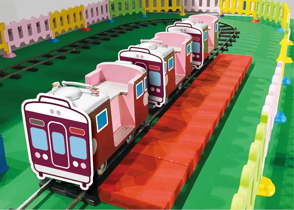 ミニチュアトレインが走るイベント会場