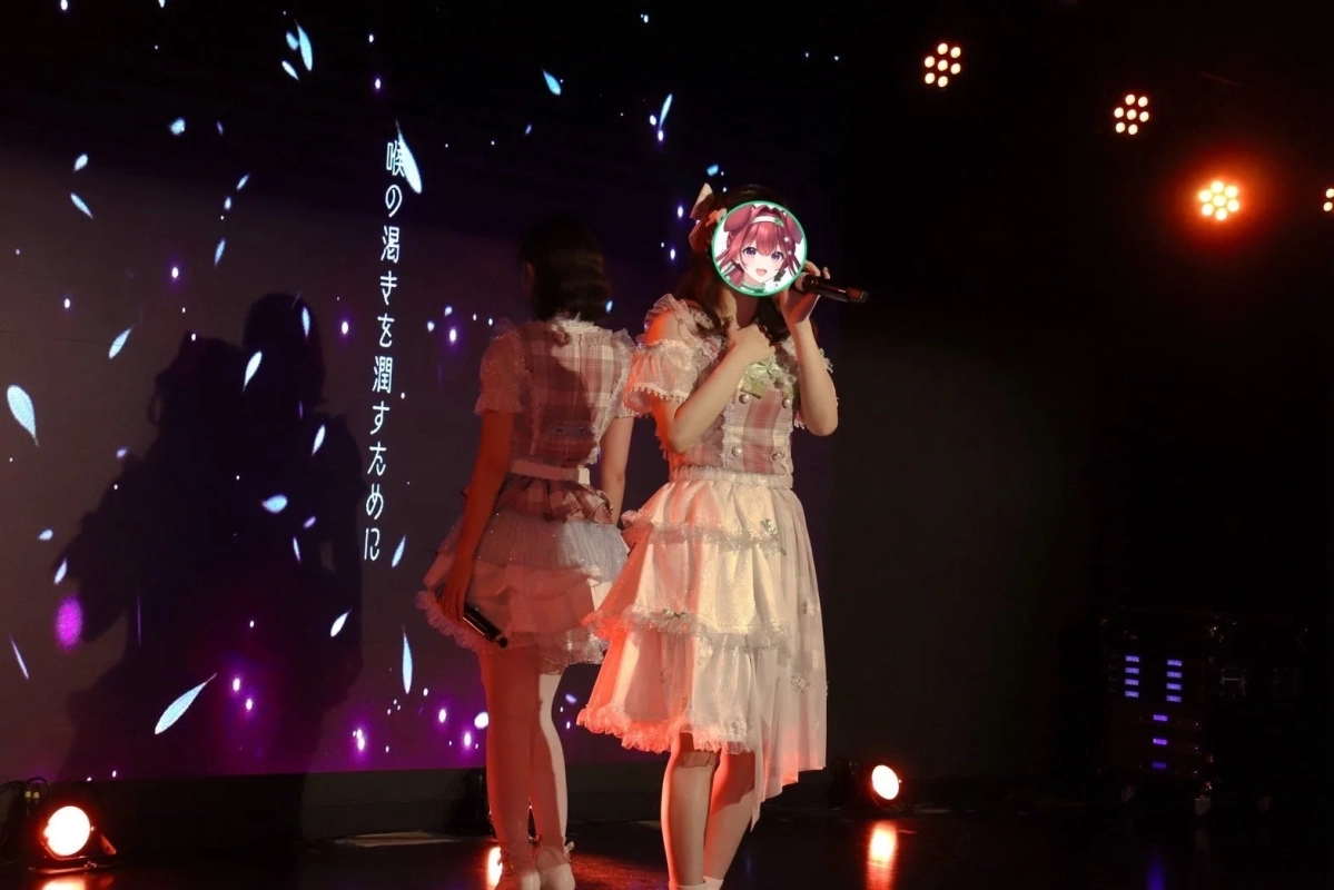 ライブ中のパフォーマー