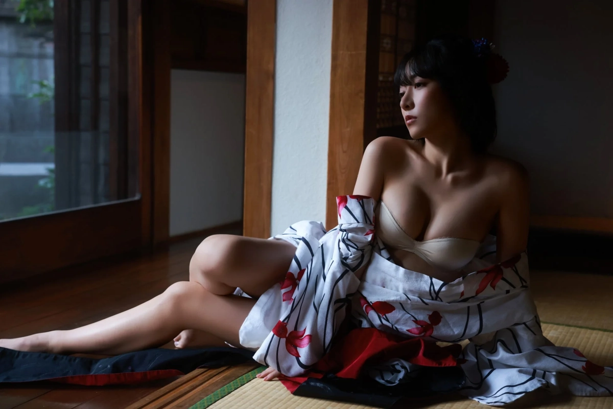 和室でくつろぐミンミコさん