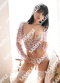 花柄ランジェリーの鈴木優香さん