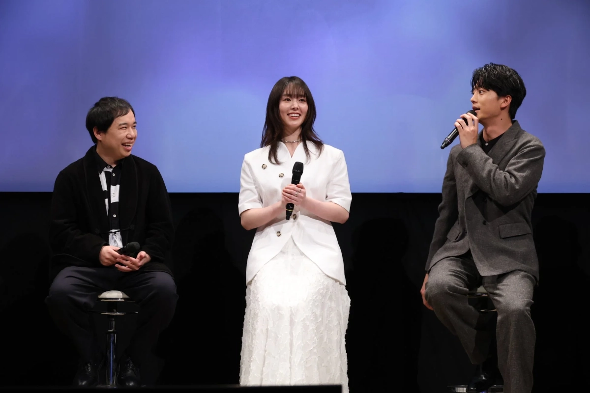 談笑する登壇者たち