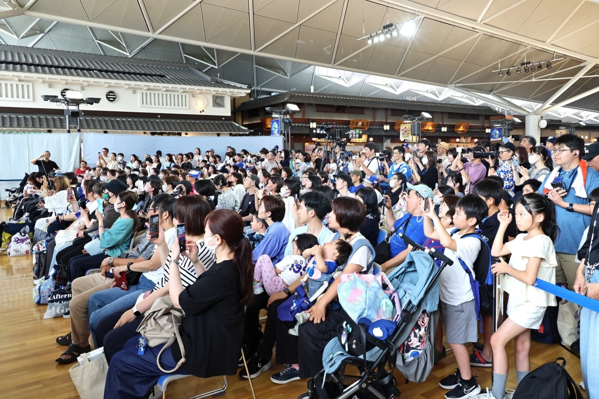 イベントを楽しむ観客の様子