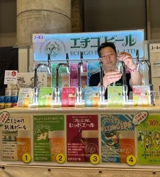 エチゴビールの試飲風景