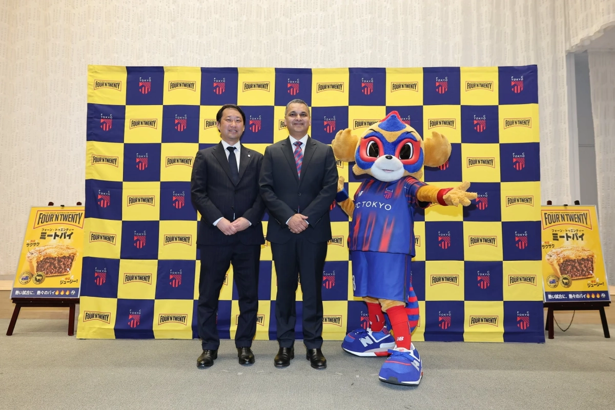 FC東京のマスコットとFour’N Twentyのプロモーション