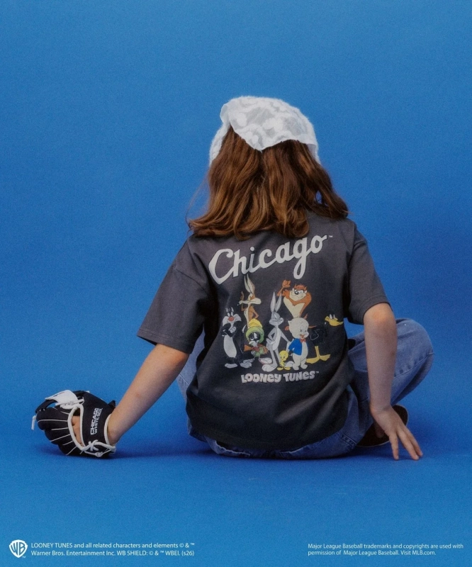 ホワイトソックスのオールスターTシャツを着た子供