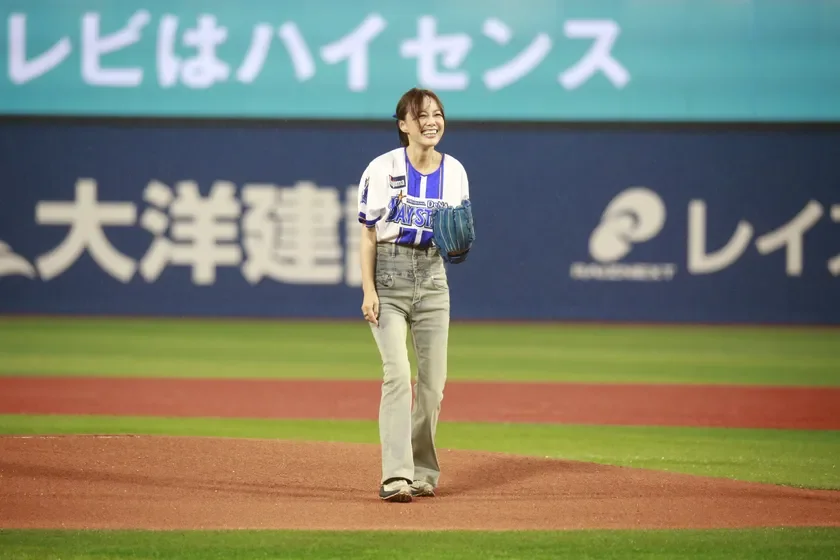 笑顔でマウンドを後にする相川七瀬さん