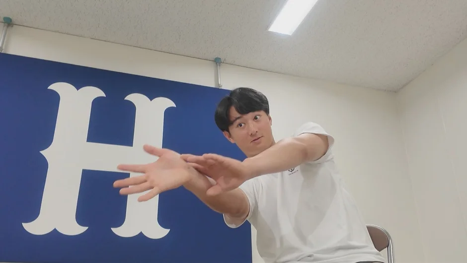 驚く佐々木泰選手
